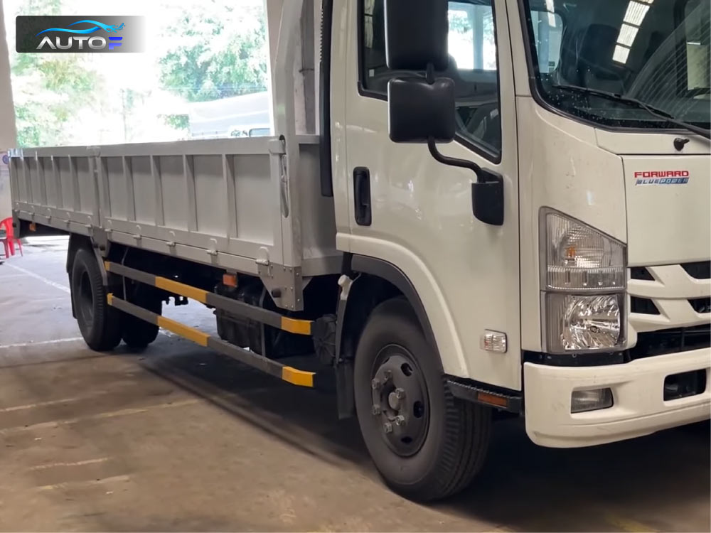 Xe tải Isuzu NMR 310 thùng lửng 1.9 tấn dài 4.5 mét